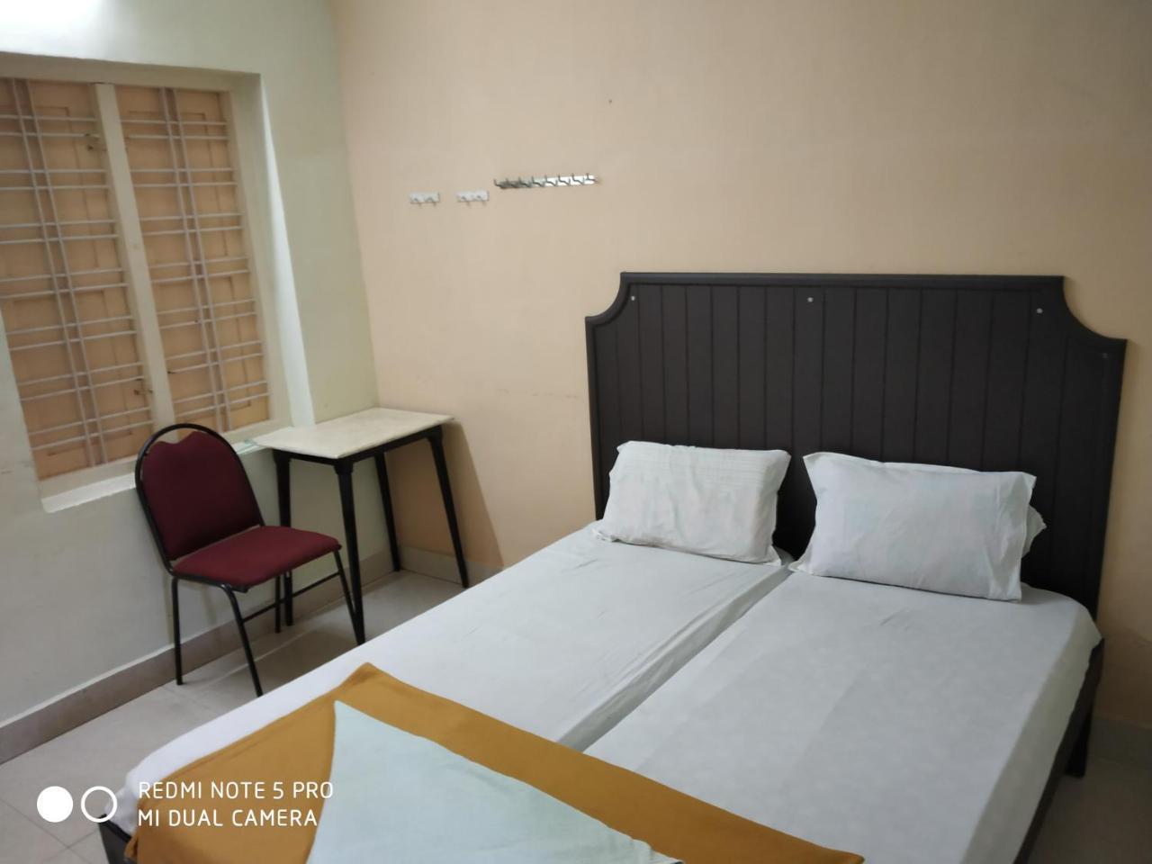 Hotel Woodlands Chottanikara Extérieur photo