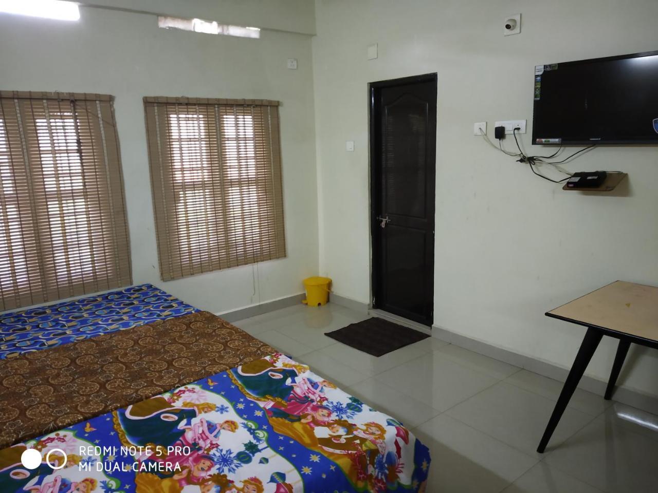 Hotel Woodlands Chottanikara Extérieur photo